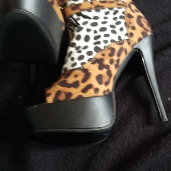 Stilleto boots - Picture 3 of 5